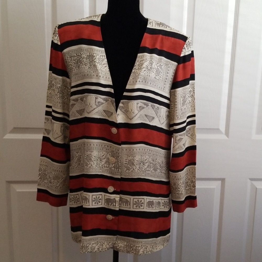 Karen Kane Vintage Blazer 4 button size large.